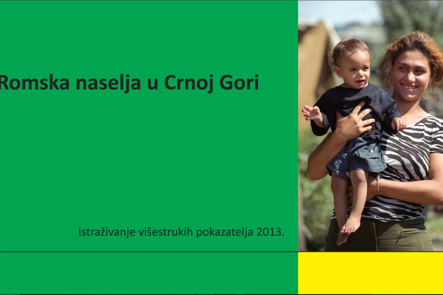 Romska djecžvojčica drži bebu u naručju