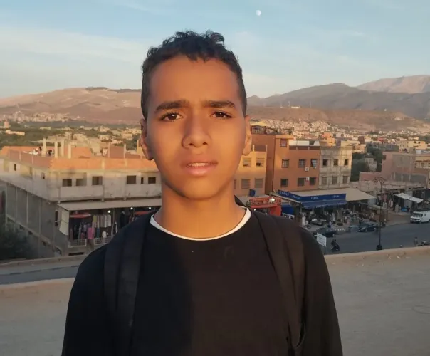 Amine Akhbach, Jeune d&eacute;fenseur des droits de l&rsquo;enfant