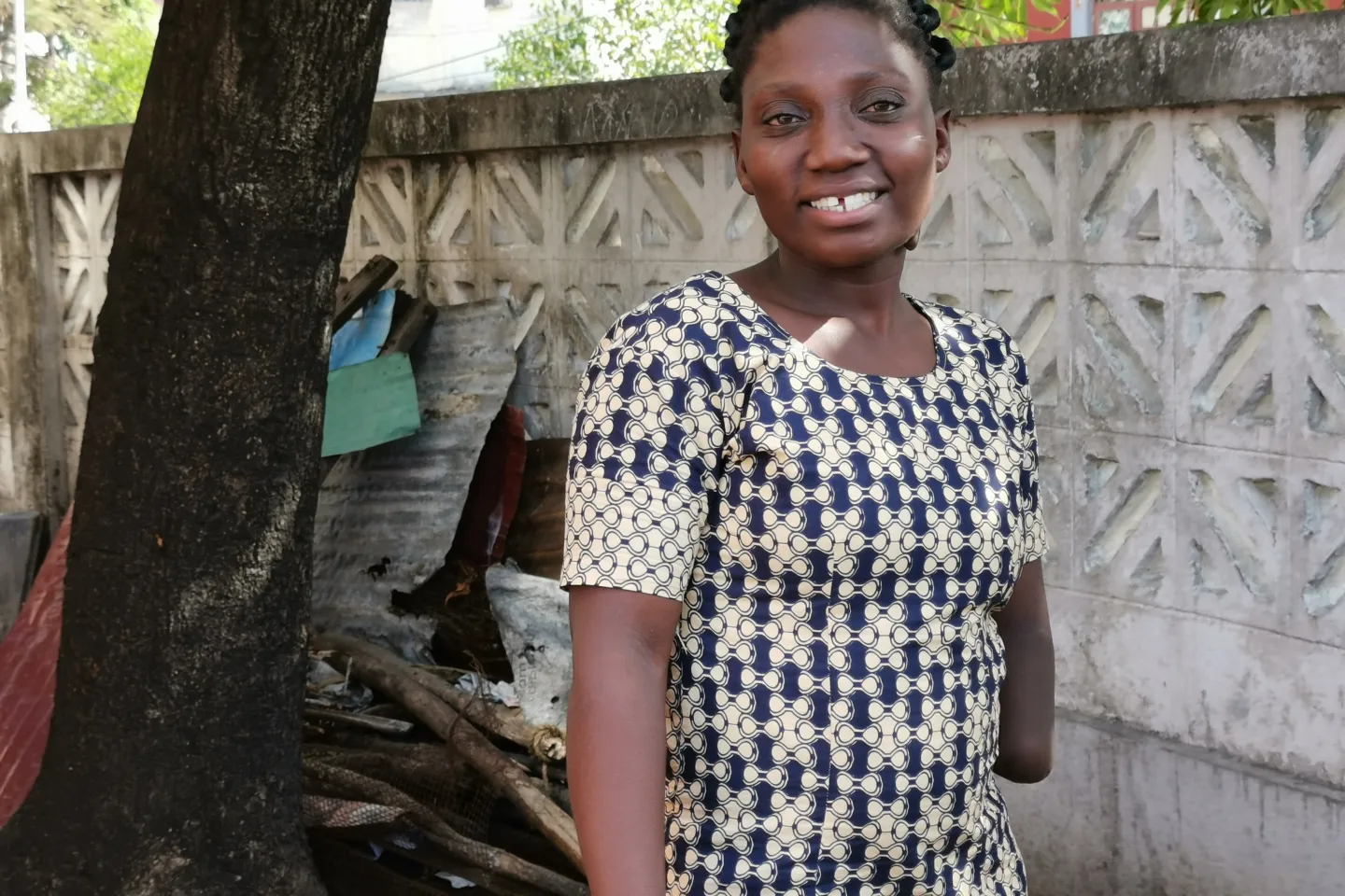 Ancha Pilale Matamo, 27 anos, &eacute; residente do Distrito de Dondo, nas proximidades da Beira, prov&iacute;ncia de Sofala.  Ancha tem defici&ecirc;ncia f&iacute;sica e cuida sozinha dos seus tr&ecirc;s filhos, dos quais um tem igualmente defici&ecirc;ncia. 