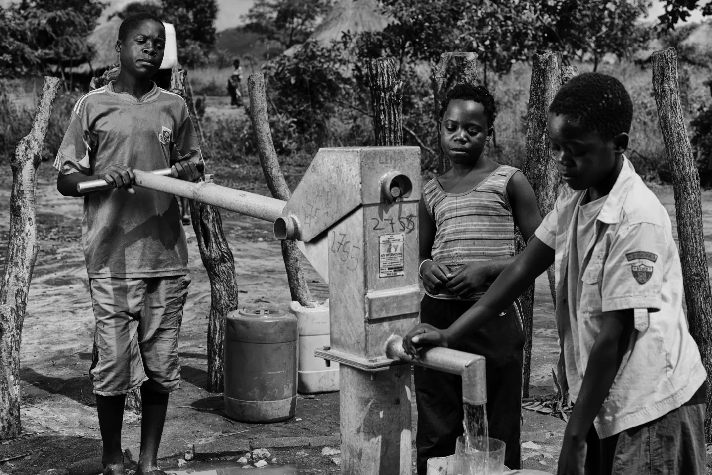 M&atilde;e deixa crian&ccedil;as para procurar sustento em Mo&ccedil;ambique