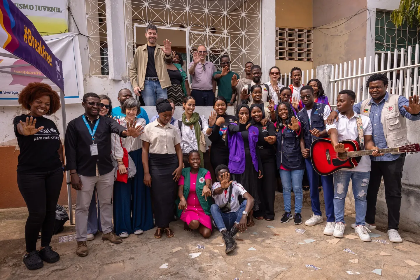 Grupo de adolescentes da plataforma de adolescentes e jovens de Mo&ccedil;ambique.