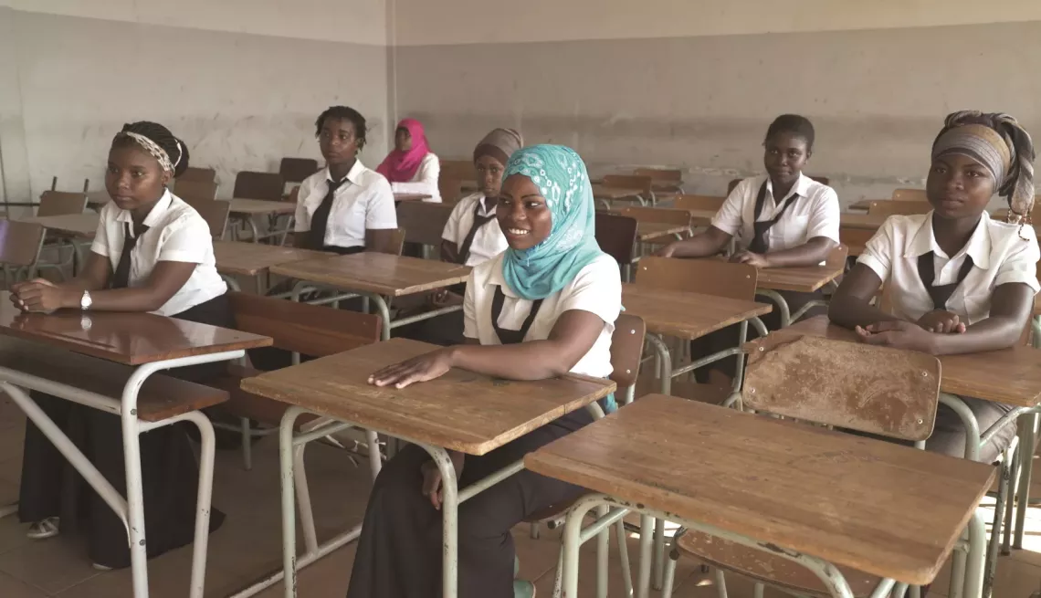 After I did the initiation rites, my parents advised me to get married. I wanted to obey my parents, so I got married. I was 14,&rdquo; says Mariamo Age. Mariamo loves studying and dreams of becoming a lawyer, a dream that was interrupted when she was in 10th grade, when her parents convinced her to marry a 36-year-old man with the prospect of improving her life and that of her family. One day Mariamo heard a radio broadcast supported by UNICEF on the Parapato Community Radio about child marriage.