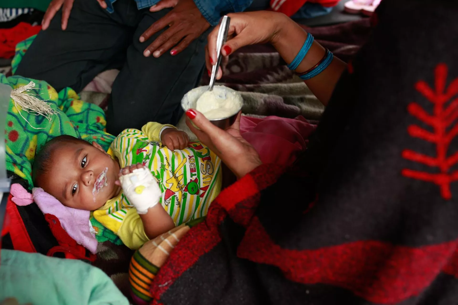हरेक बार खाना चार