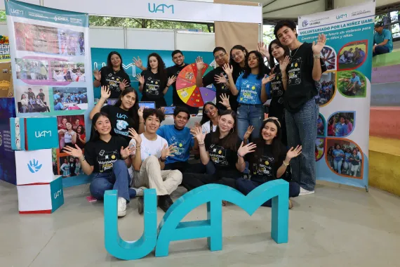 Voluntarios y voluntarias de la UAM. 