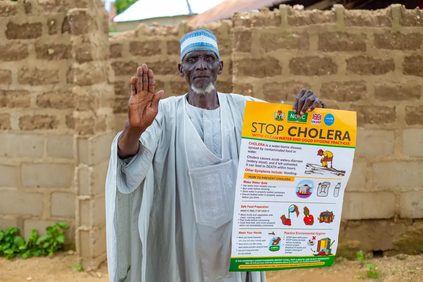 Umar Shehu's family once witnessed the dangers of cholera. Now, with enlightenment by UNICEF-supported communitty resource groups, he is carrying the message to end cholera around his community.