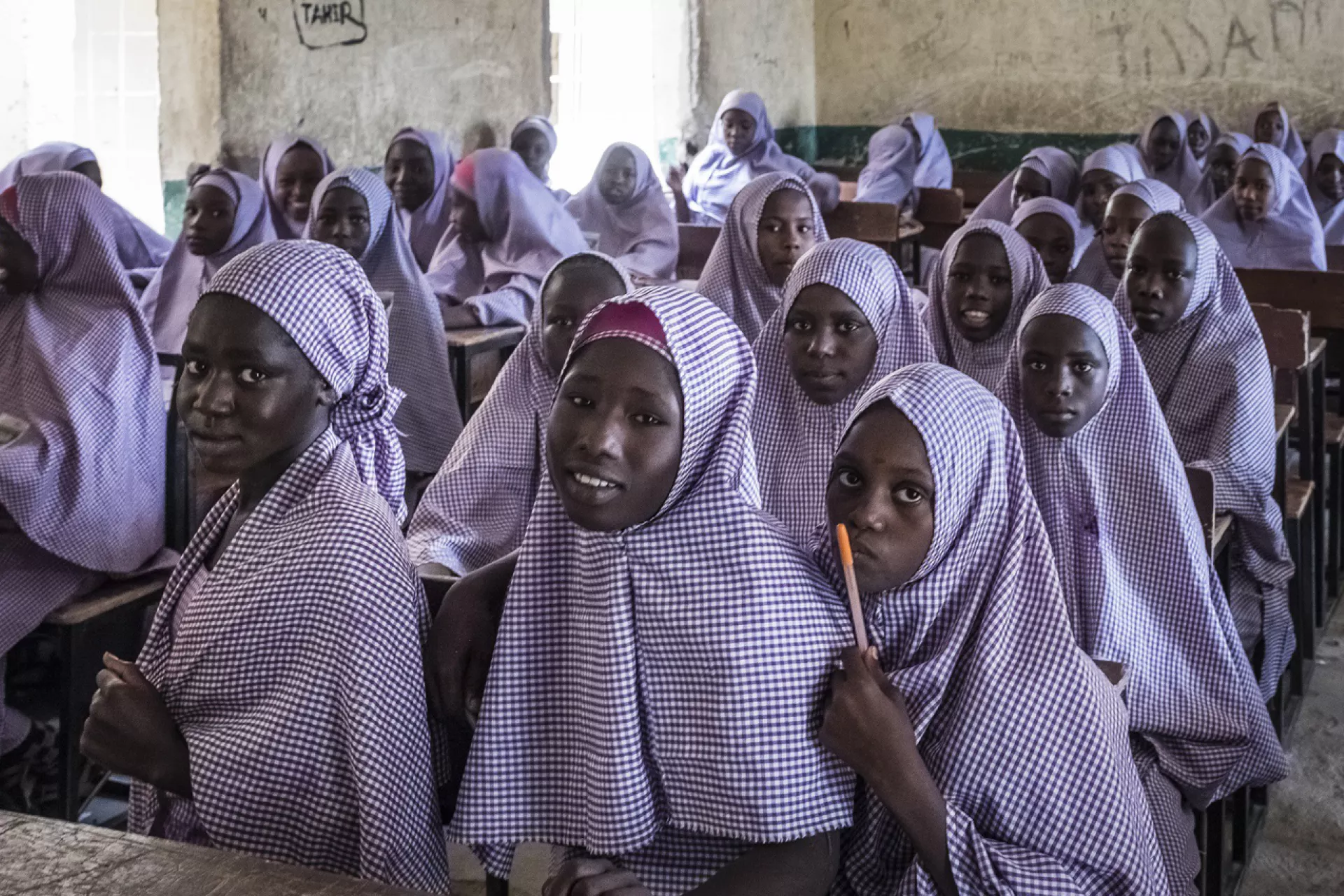 girls-in-clasroom