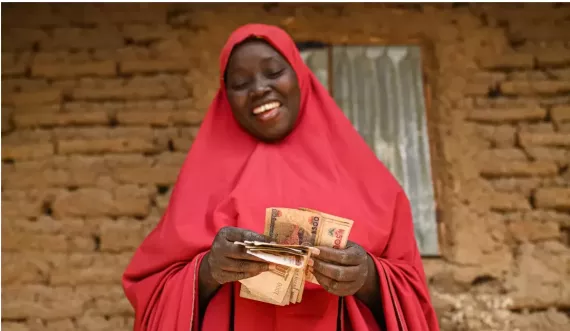 Nafisa counting money
