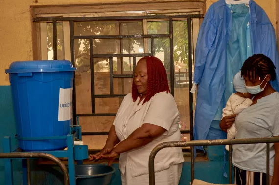 Hand washing, key to delivering quality healthcare services to Nigeria's  children and women | UNICEF Nigeria