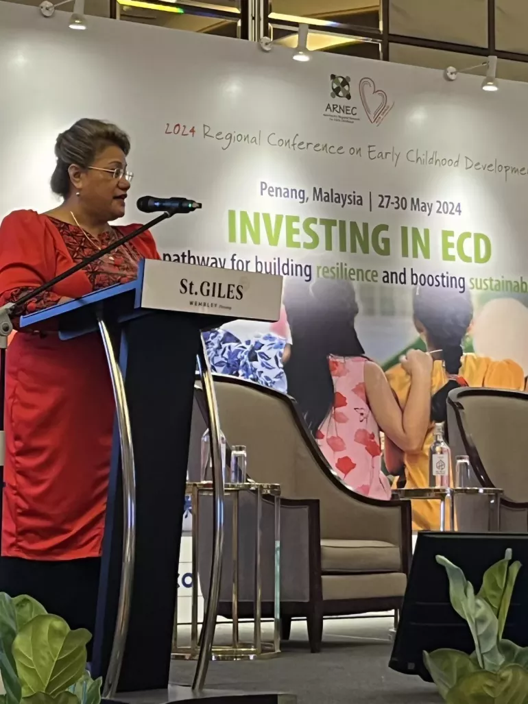 Hon. Mulipola delivering her address.
