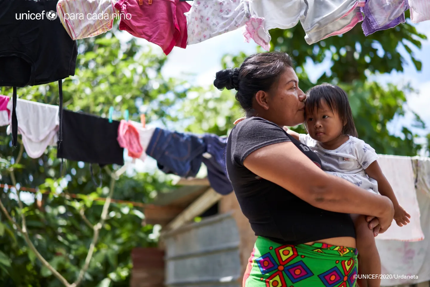 unicef.org/panama/derecho-de-los-ni&ntilde;os-ni&ntilde;as-y-adolescentes-vivir-en-familia