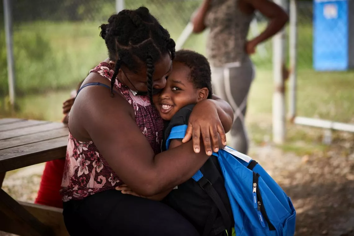 Franky finalmente dej&oacute; de llorar al reencontrarse con su madre en la ERM San Vicente de Dari&eacute;n. 