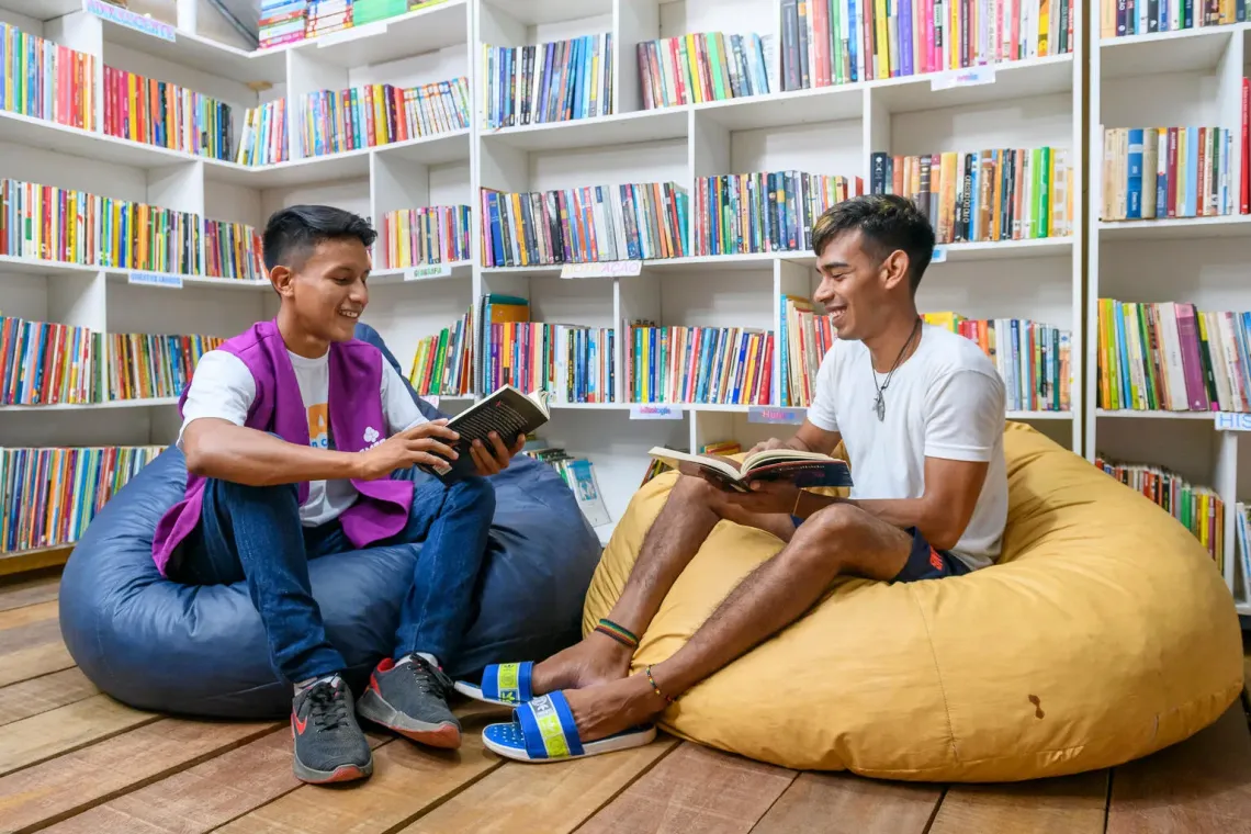 Lecture en groupe au Br&eacute;sil.