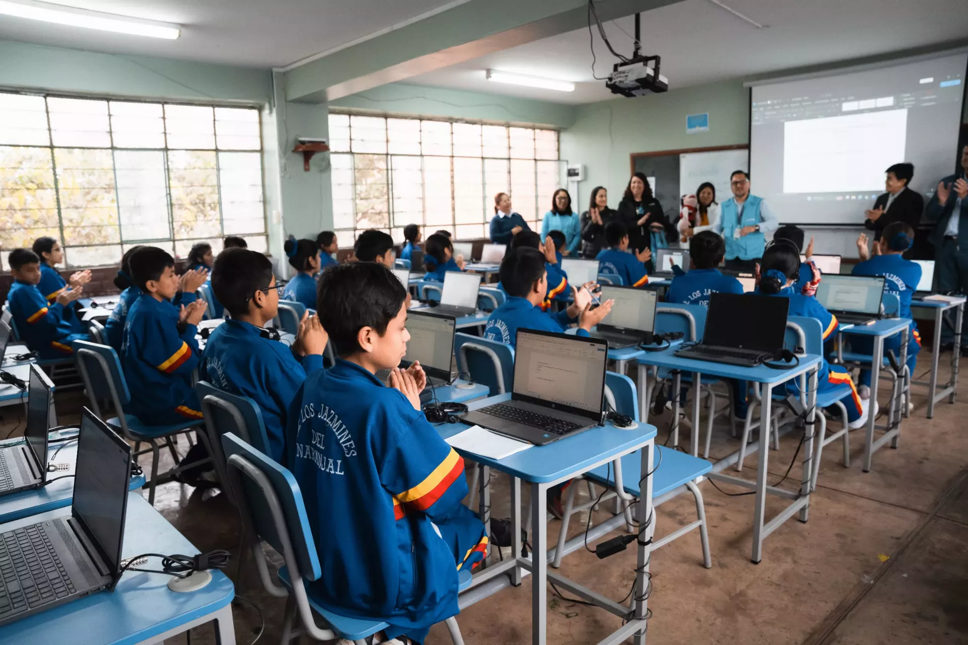 Conectados para aprender Lima