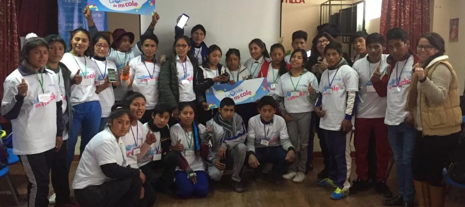 Adolescentes participantes de La Onda de mi Cole en Huancavelica