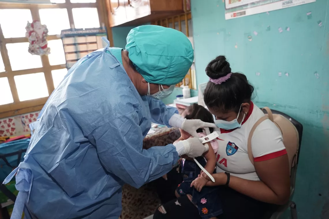 Bristol y Keisy en el centro de salud