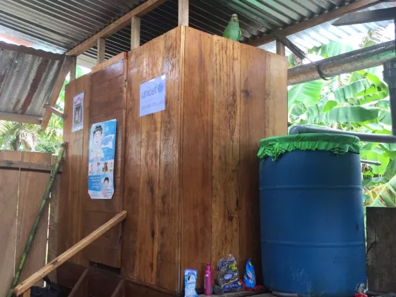 Ba&ntilde;o ecol&oacute;gico en Manco Capac