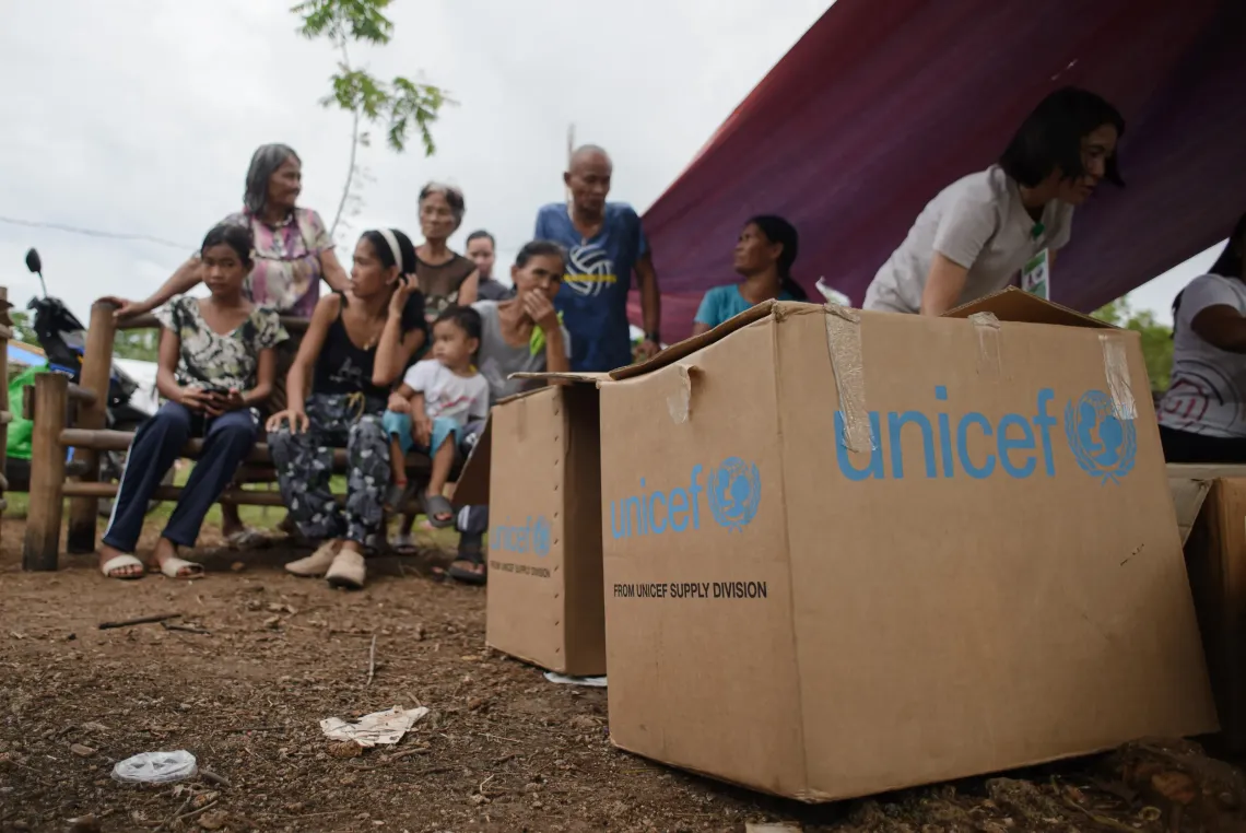 UNICEF emergency health kits 