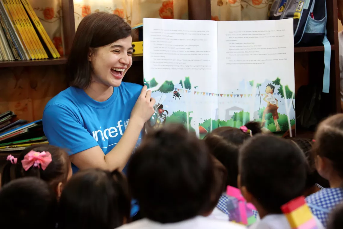 UNICEF Goodwill Ambassador Anne Curtis on one of her field visits with UNICEF Philippines