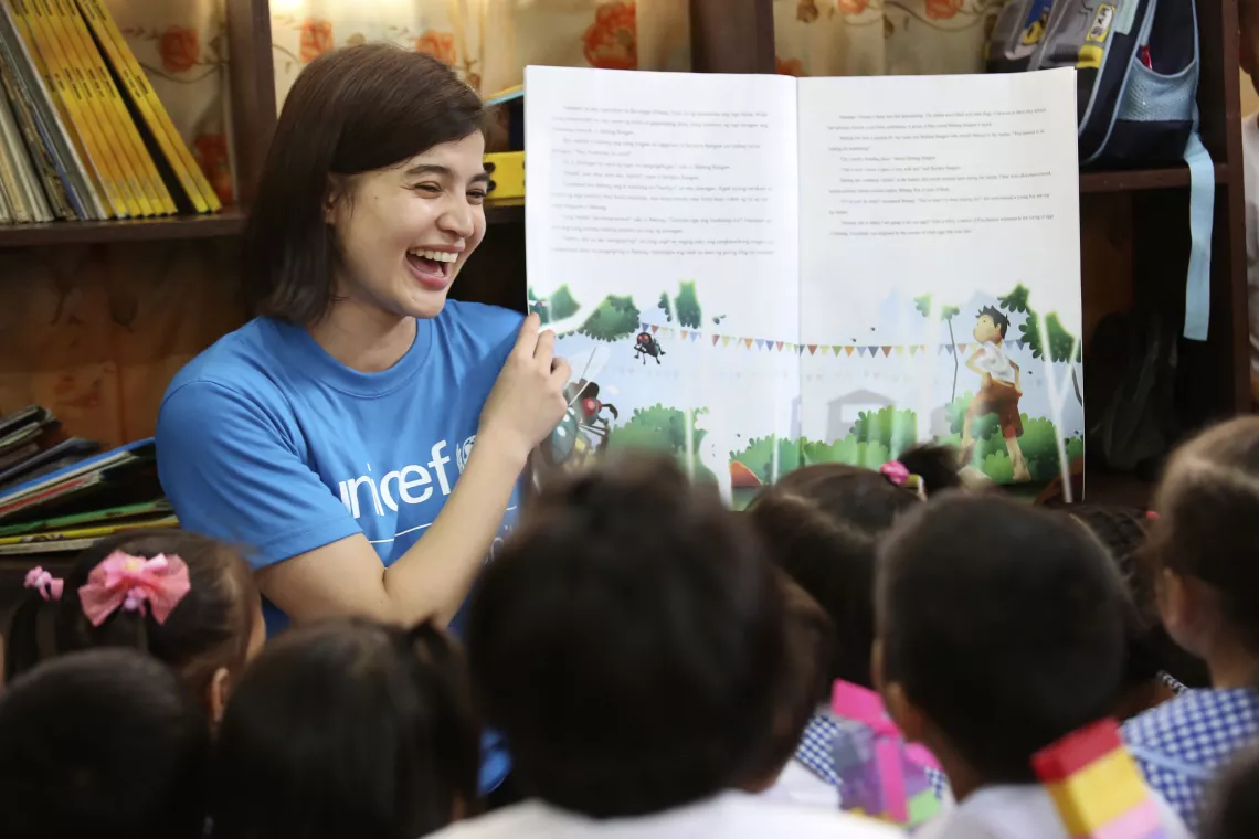 UNICEF Goodwill Ambassador Anne Curtis on one of her field visits with UNICEF Philippines