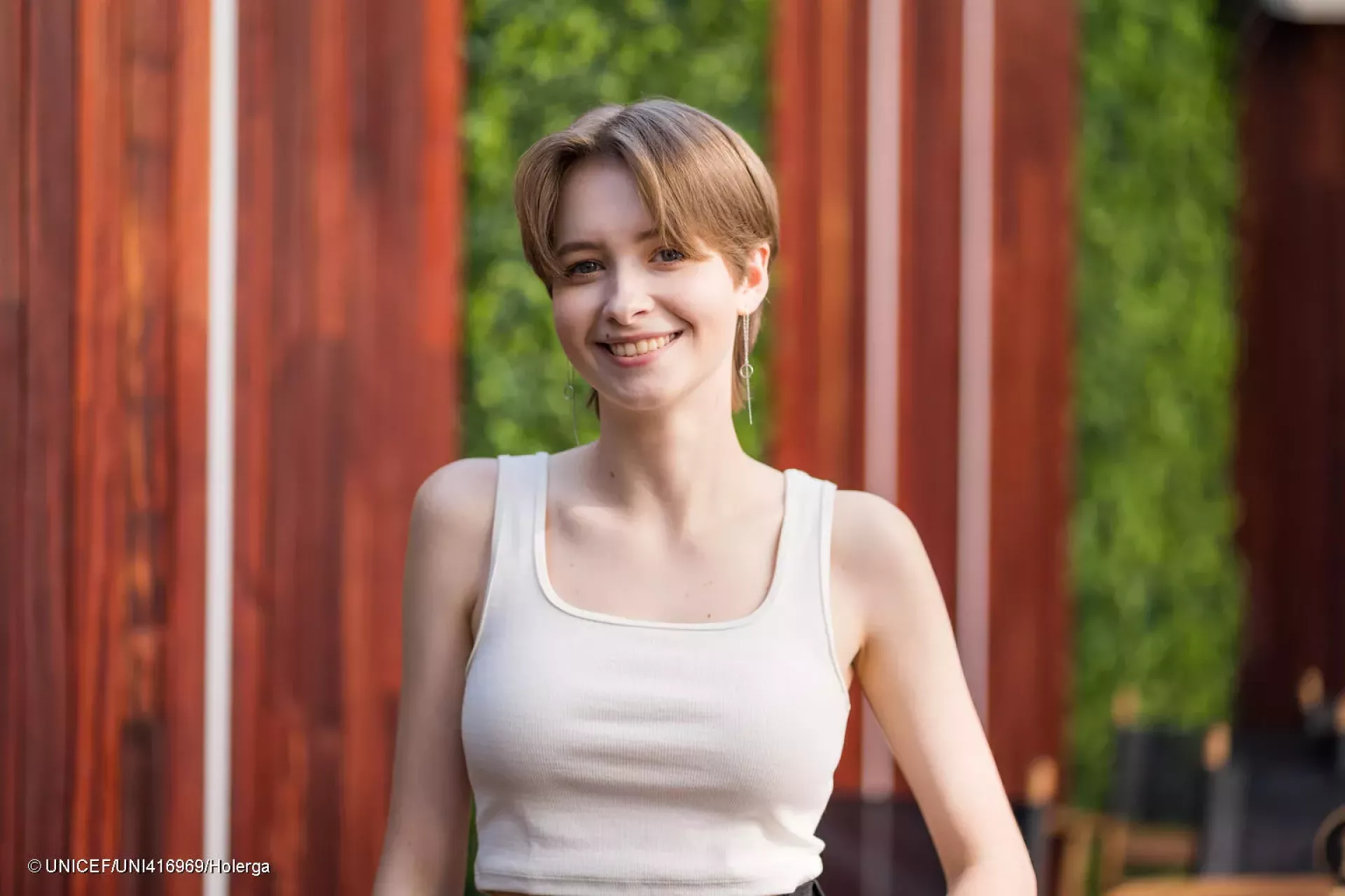 Niki, an 18-year-old Ukrainian refugee in Romania
