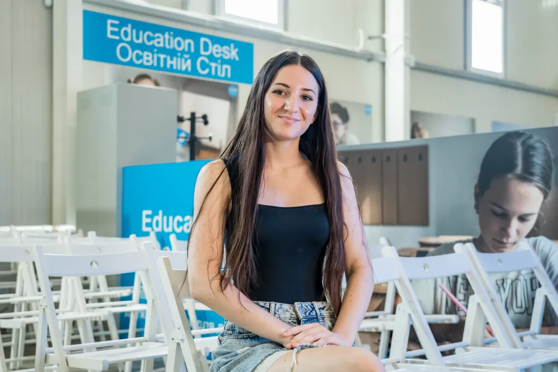 Tania, an 11th-grade Ukrainian refugee student.