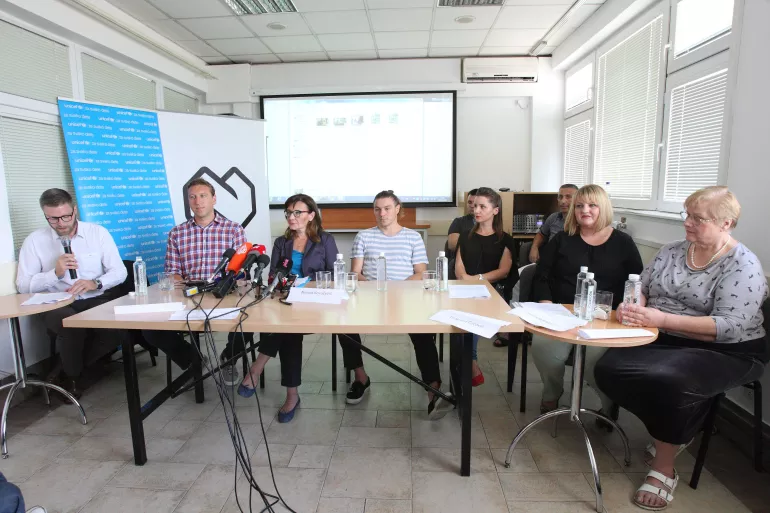 Sagovonici na press konferenciji