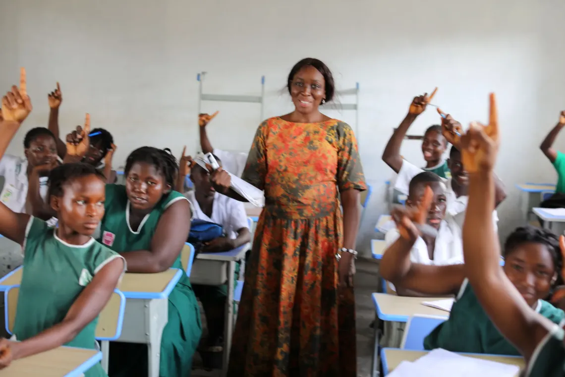 The training of the School Quality Assurance Officers is having cascading effects on many teachers in the country including Ms Koroma at the Services Secondary School in Freetown who builds children&rsquo;s confidence and participation in the classroom without resorting to violent discipline 