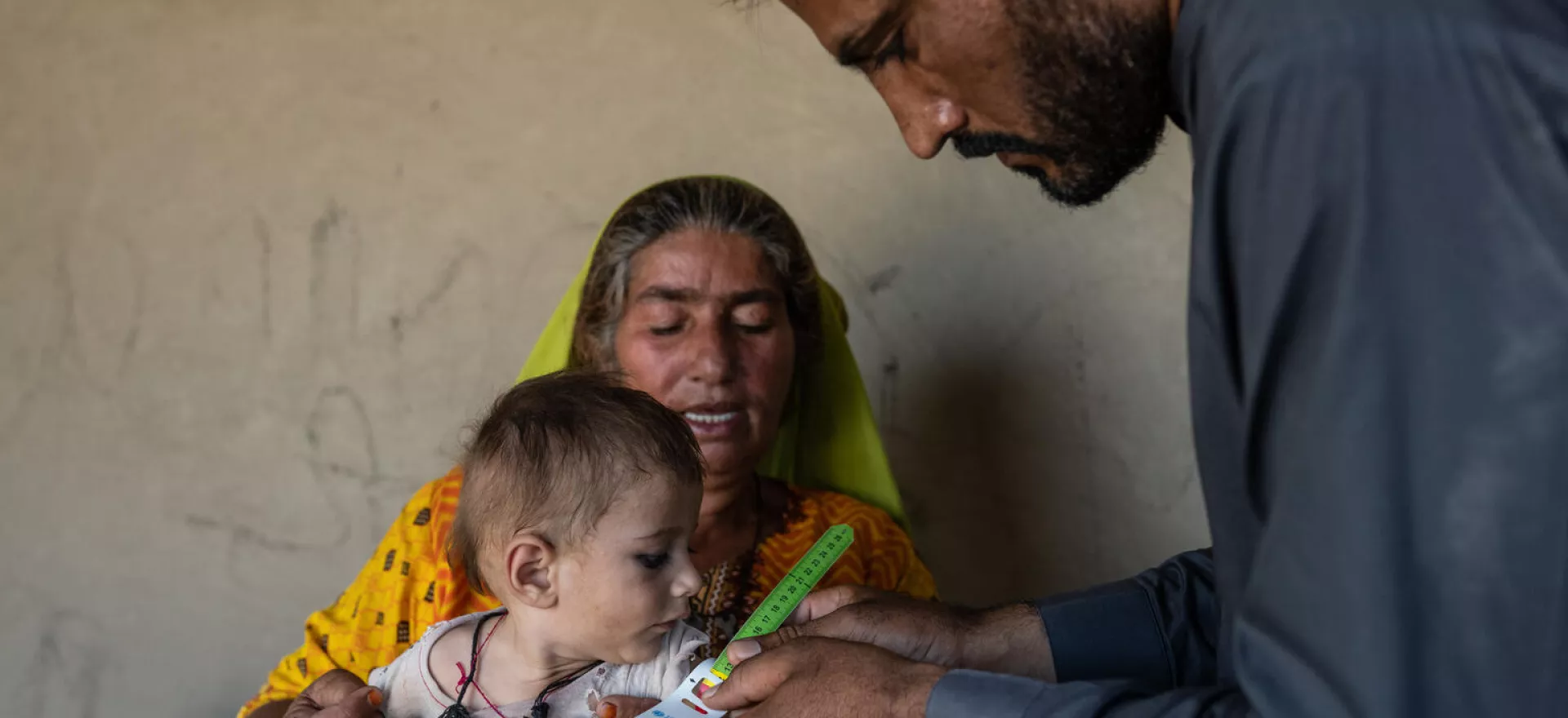 Receding waters reveal scars of climate change in Pakistan | UNICEF