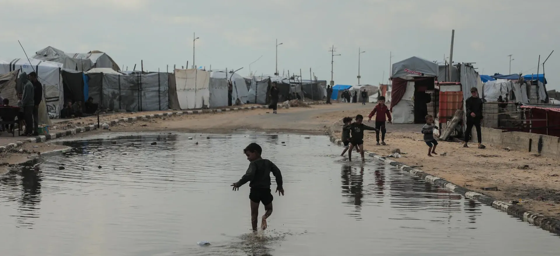 Winter brings new threats for Gaza's children | UNICEF