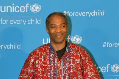 Internationally renowned Nigerian singer and musician and UNICEF Goodwill Ambassador Femi Kuti walks the ‘blue carpet’ at the UNICEF 70th anniversary celebration event at UNHQ.