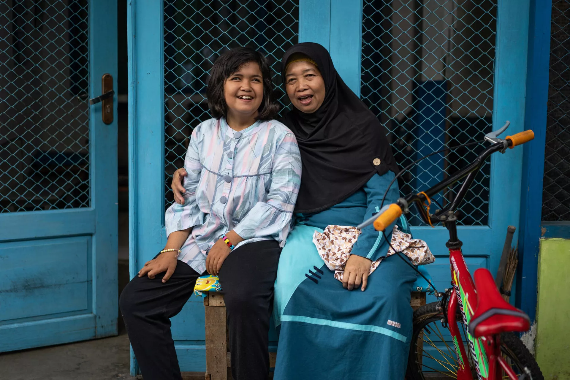 A mother whith her disabled daughter
