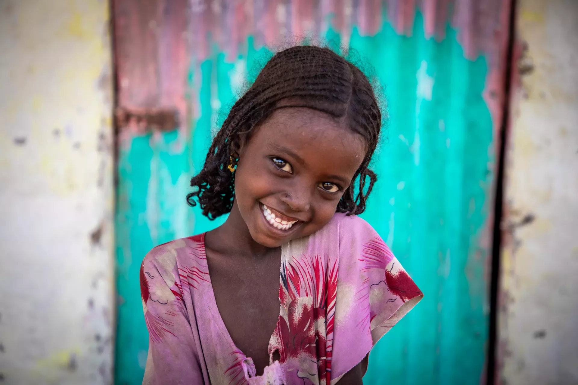 UNICEF is conducting awareness-raising activities on the ground to ensure that young girls like Aissa remain in school as long as possible!