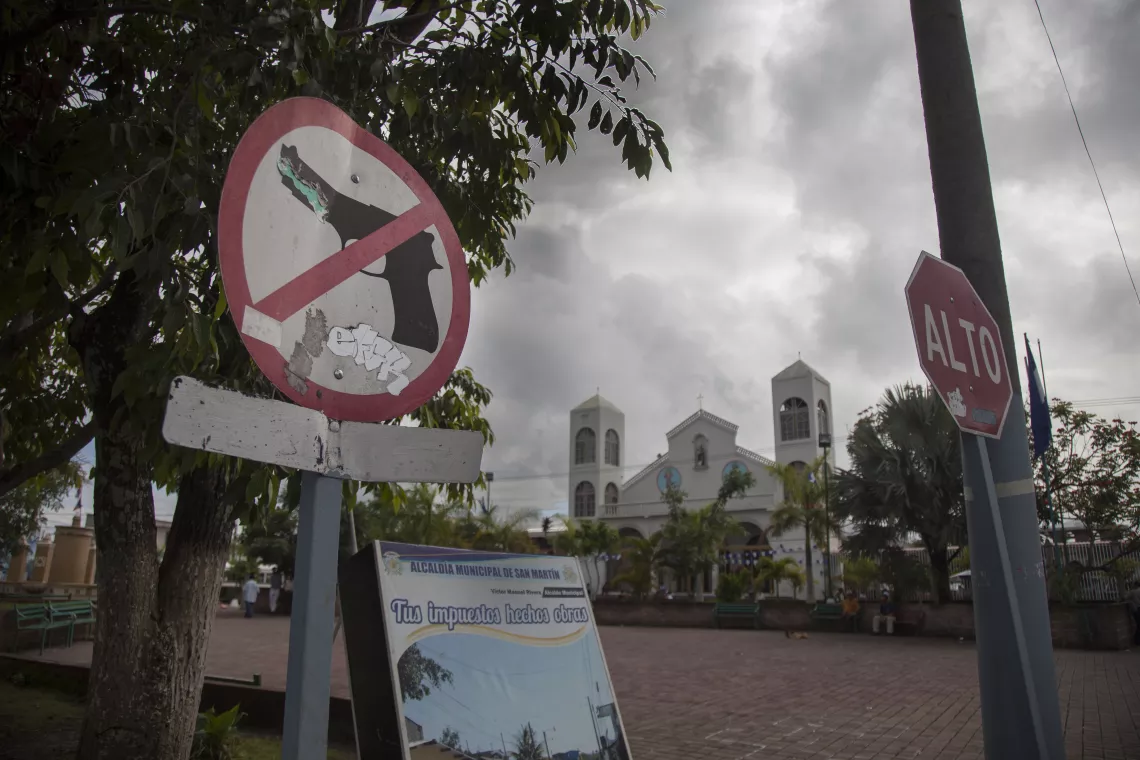 A no guns allowed sign in El Salvador