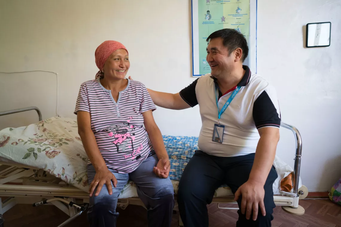 UNICEF health consultant with an expectant mother