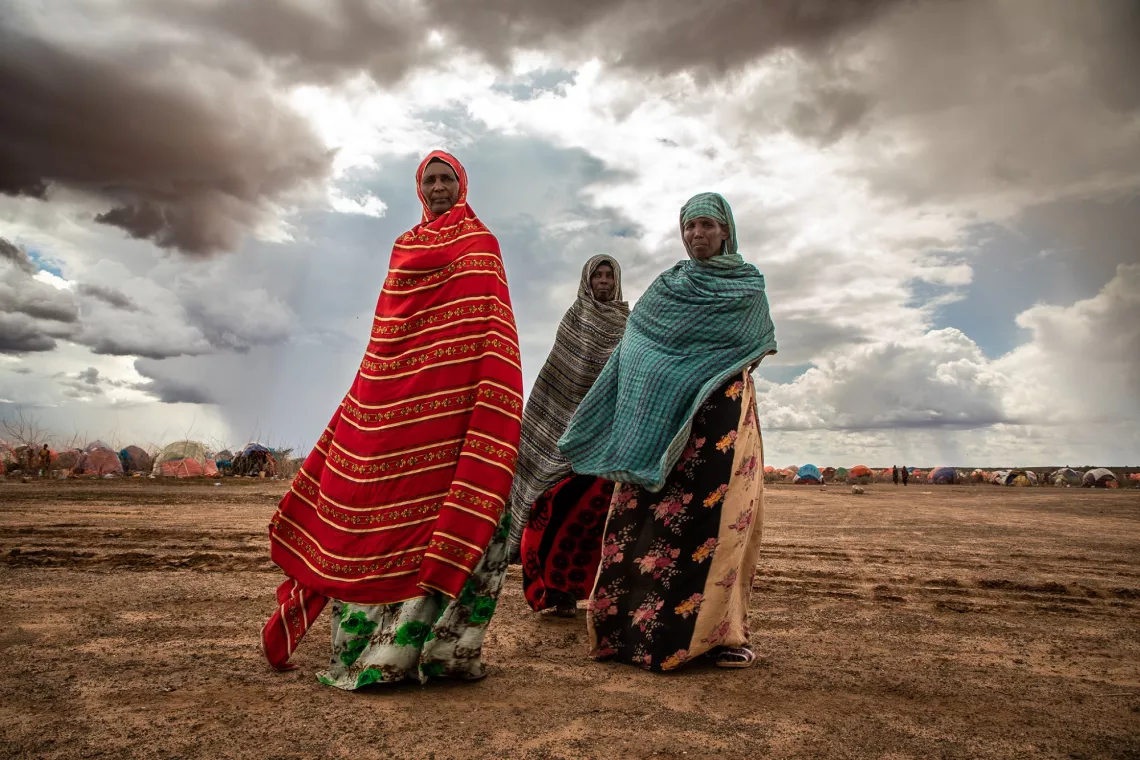 Des femmes se r&eacute;unissent dans un camp &agrave; Higlo, en &Eacute;thiopie.