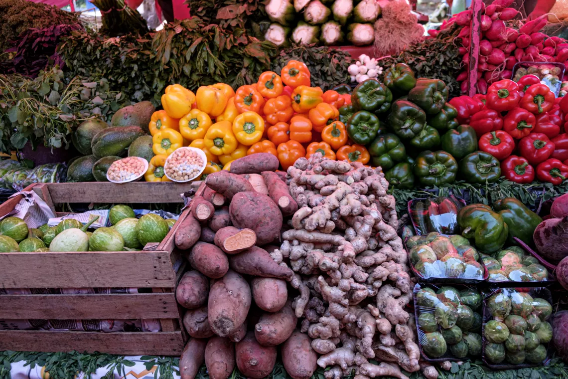 Mexico obesity: Fruits and vegetables in a market
