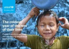 Image de couverture du rapport : un enfant se vide une bassine d'eau sur la t&ecirc;te