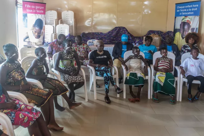 UNICEF Goodwill Ambassador Ang&eacute;lique Kidjo sits and listens with a group of students and teachers from Lyc&eacute;e Mathieu Bouk&eacute;, Parakou, Benin on 2 October 2019