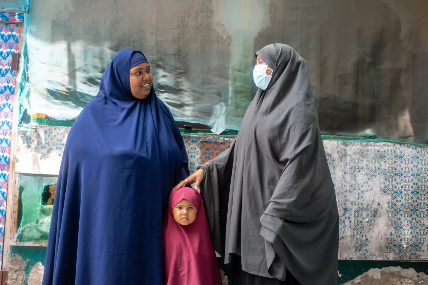 women-with-little-girl