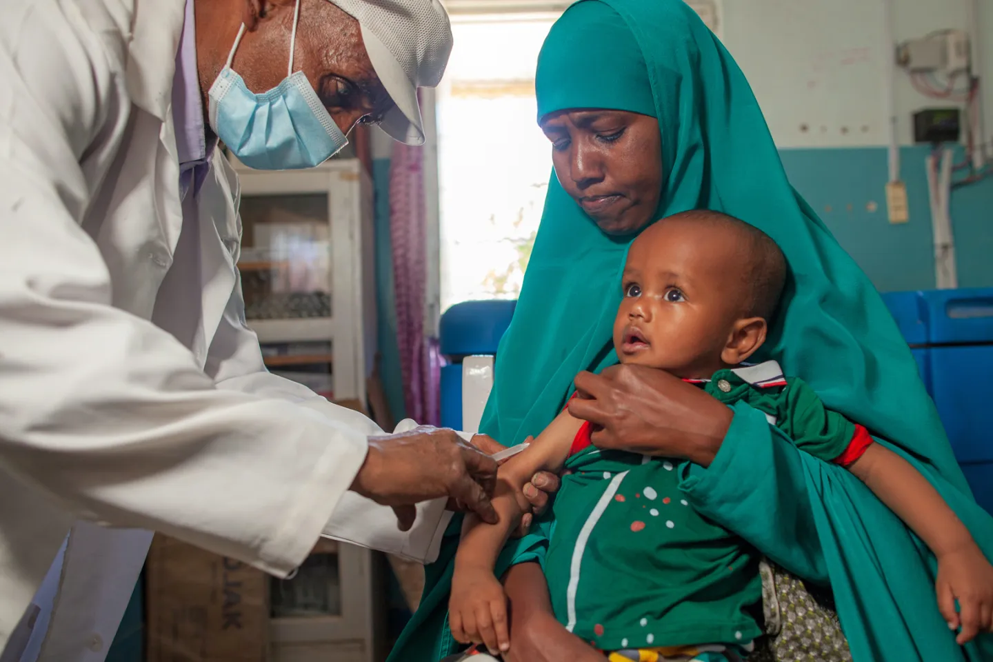Infant-receiving-vaccination