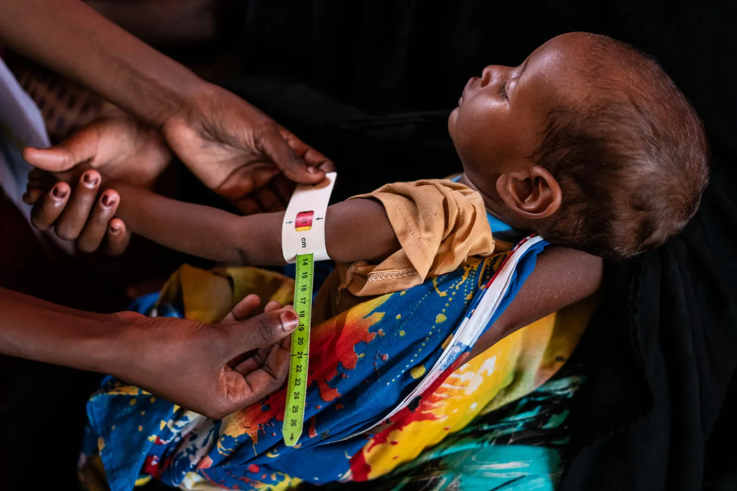 measuring-mid-upper-arm-circumference-of-baby