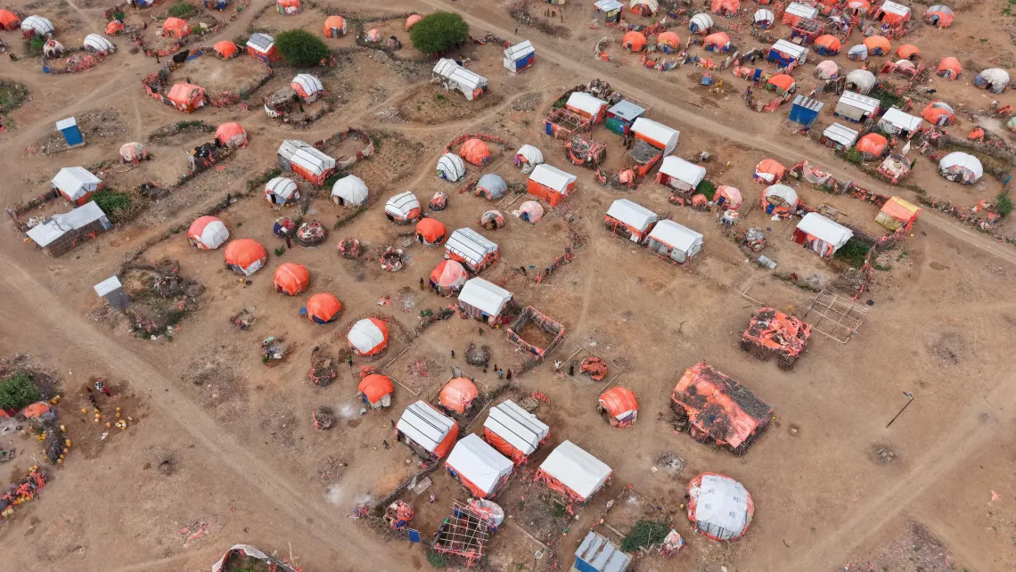 An aerial view of Bardhere's displacement camps, where UNICEF and partners are supporting measles vaccination and routine immunization to protect vulnerable children.