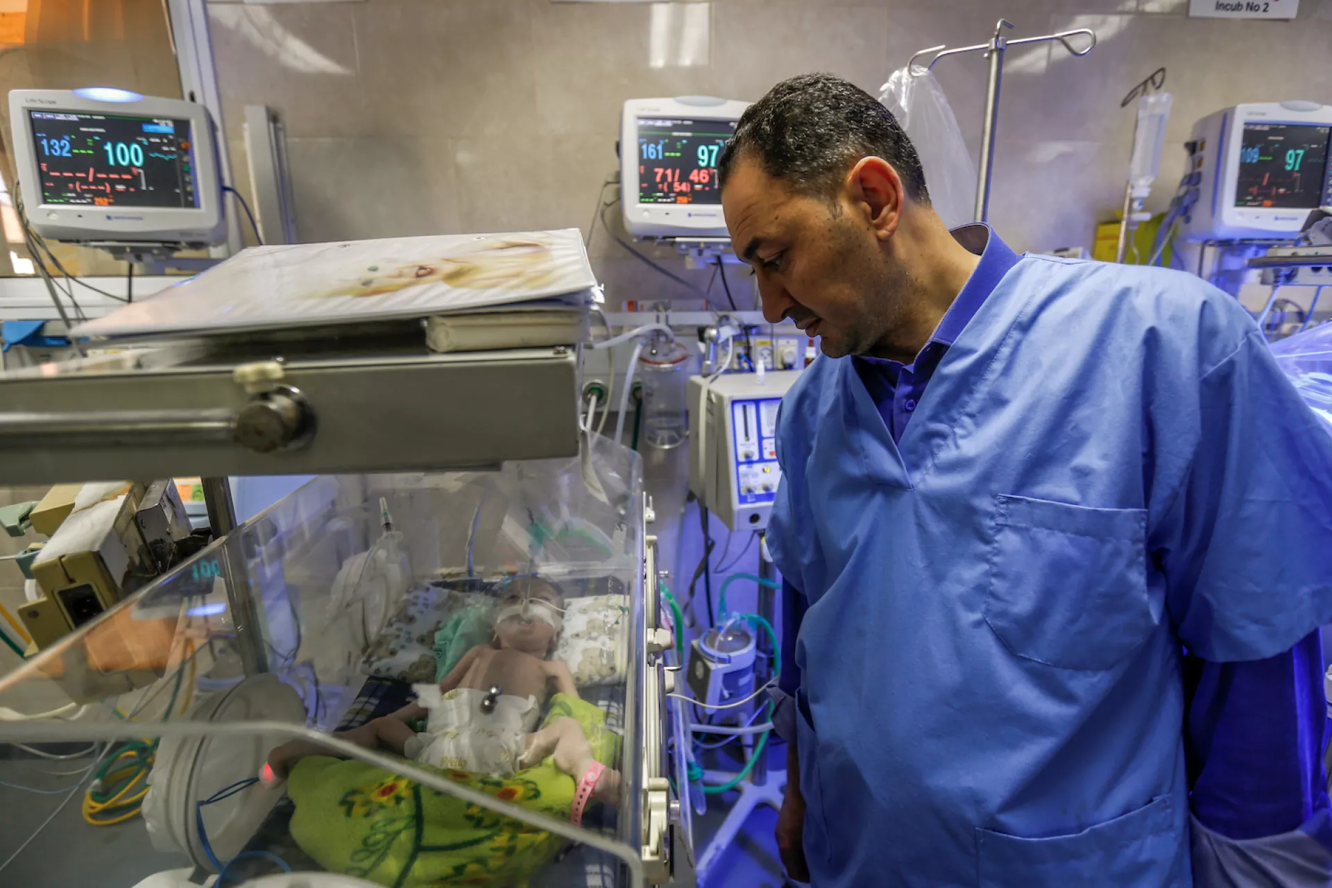 New pipes bring Gaza hospital lifesaving clean water 