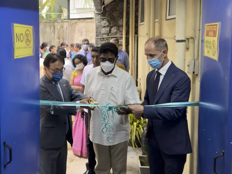 H.E. MIZUKOSHI Hideaki, Ambassador of Japan to Sri Lanka, Christian Skoog, Representative, UNICEF Sri Lanka & Minister of Health Sri Lanka - Dr Keheliya Rambukwella ceremonially opening the walk-in cold rooms procured by UNICEF funded by the Government of Japan