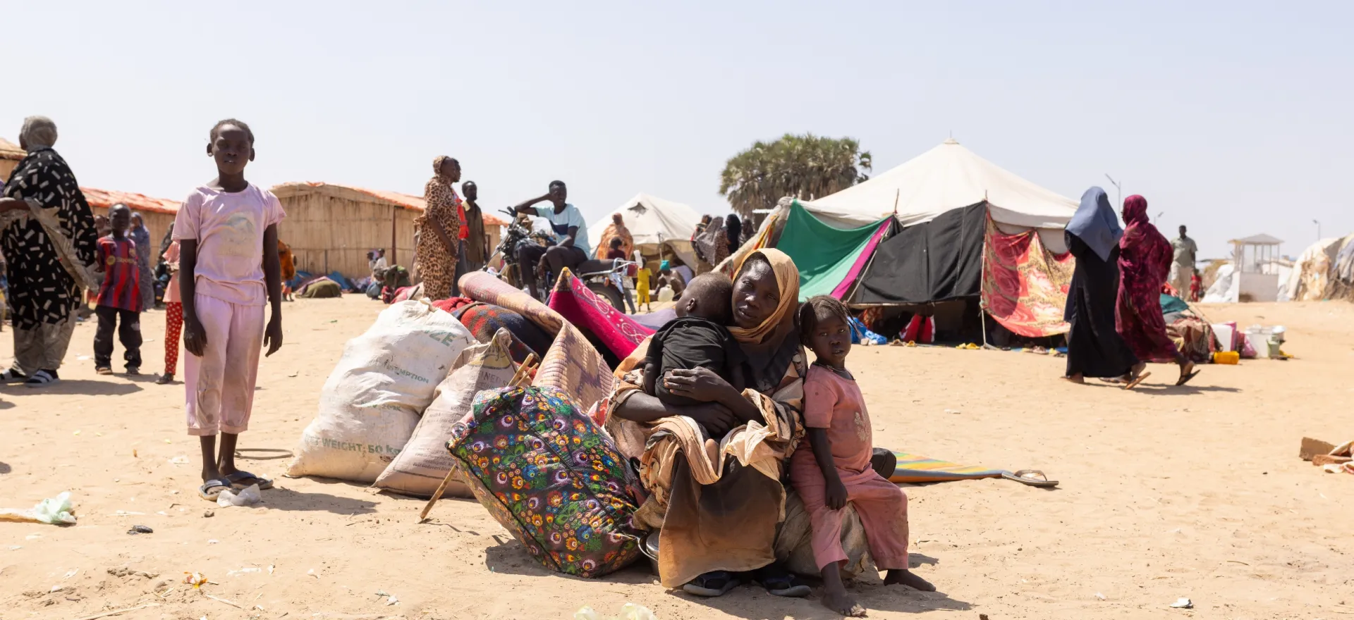 kordofan displacement, Sudan, fighting, conflict, UNICEF, displaced families, displaced mothers, displaced children, internally displaced people, White Nile, Kosti, malnutrition, child friendly space, girls, separated children, CFS, play, counselling, psychosocial support, mother