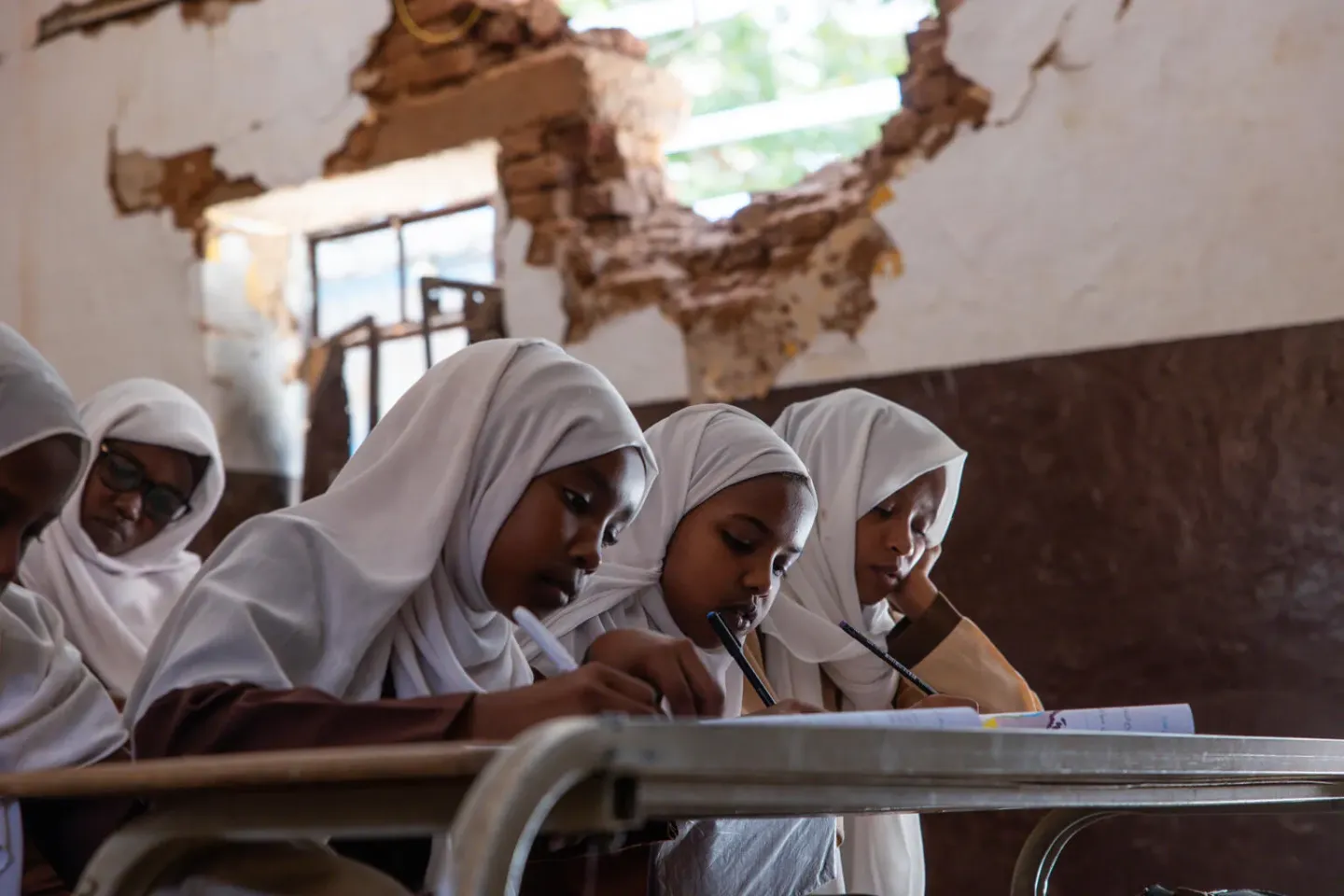 education in emergencies, education, learning, alternative learning programmes, ALPs, girls, education supplies, emergencies, Sudan, UNICEF