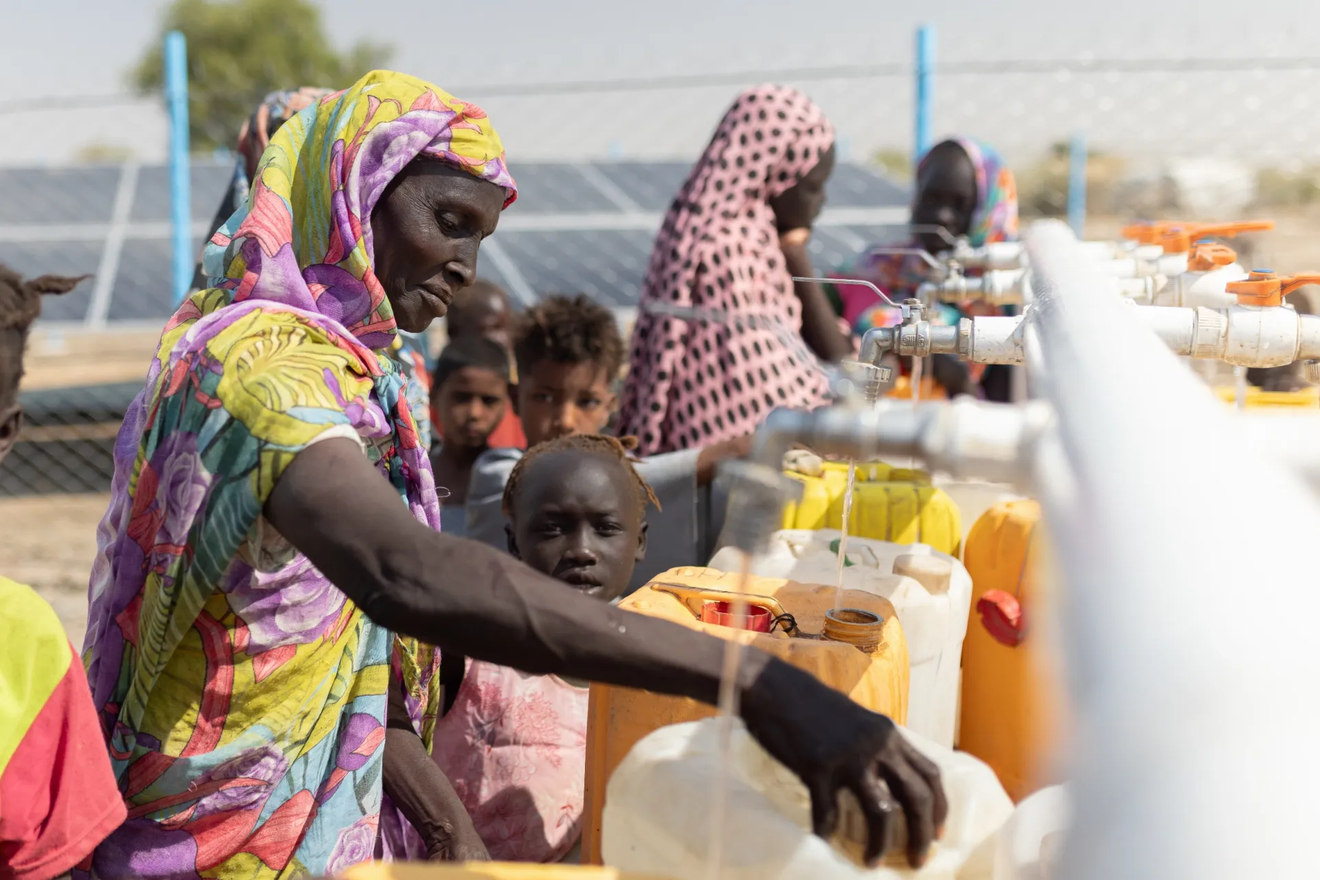 clean water, safe water, ECHO, European Union, UNICEF, Sudan, displaced children, armed conflict, armed conflict, children in armed conflict, children, cholera, destruction of water facilities