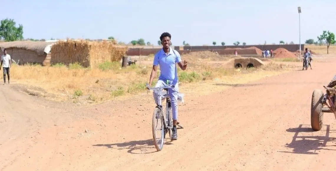 community health worker, UNICEF, volunteer, refugees, Sudan, young people, young volunteers, community mobilization, awareness creation, community engagement