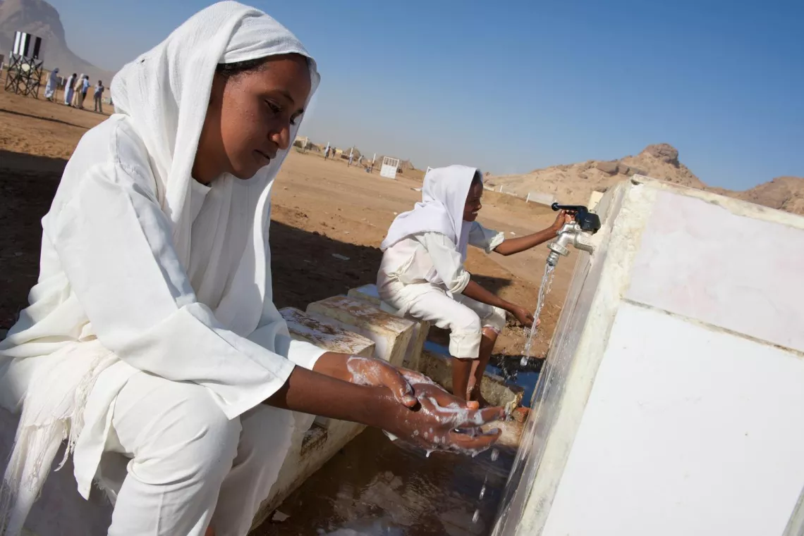 clean water, safe water, UNICEF, Sudan, hygiene, sanitation, health, water related illnesses, children, mothers, hand washing with soap, handwashing with soap, school sanitation