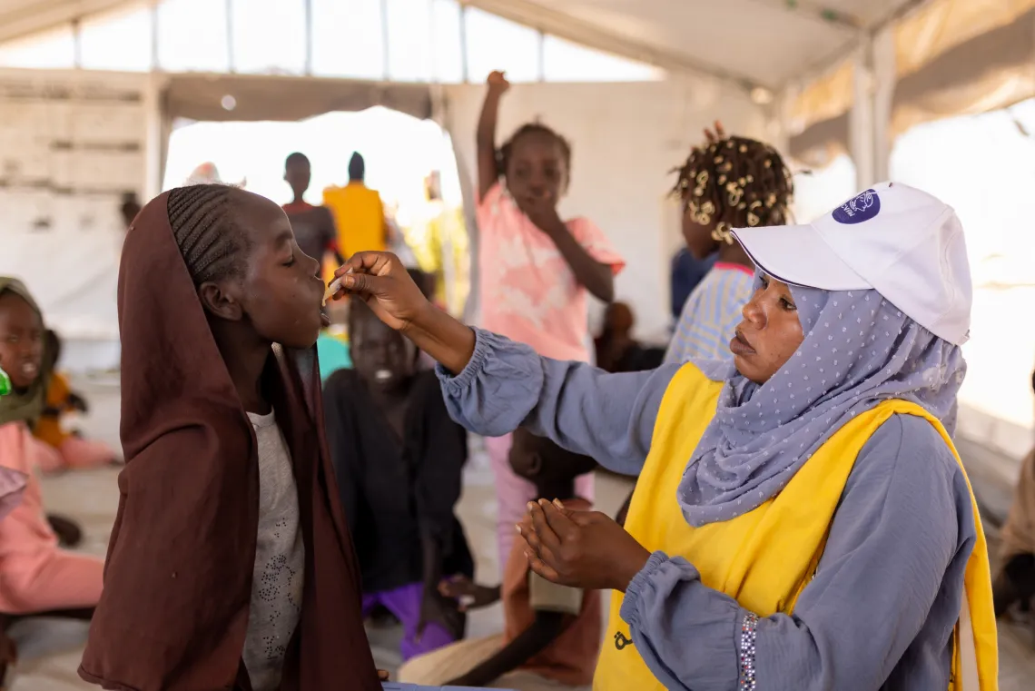 kordofan displacement, Sudan, fighting, conflict, UNICEF, displaced families, displaced mothers, displaced children, internally displaced people, White Nile, Kosti, malnutrition, child friendly space, girls, separated children, CFS, play, counselling, psychosocial support, mother